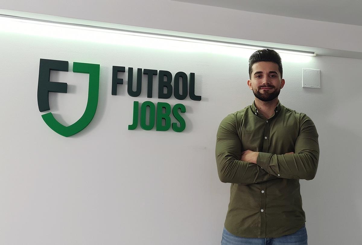 Álvaro García Martínez, CMO y Atención a Clientes en FutbolJobs.