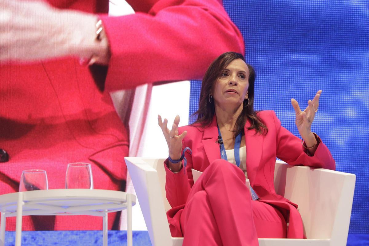 La presidenta de Redeia, Beatriz Corredor, en el I Foro Económico y Social del Mediterráneo.