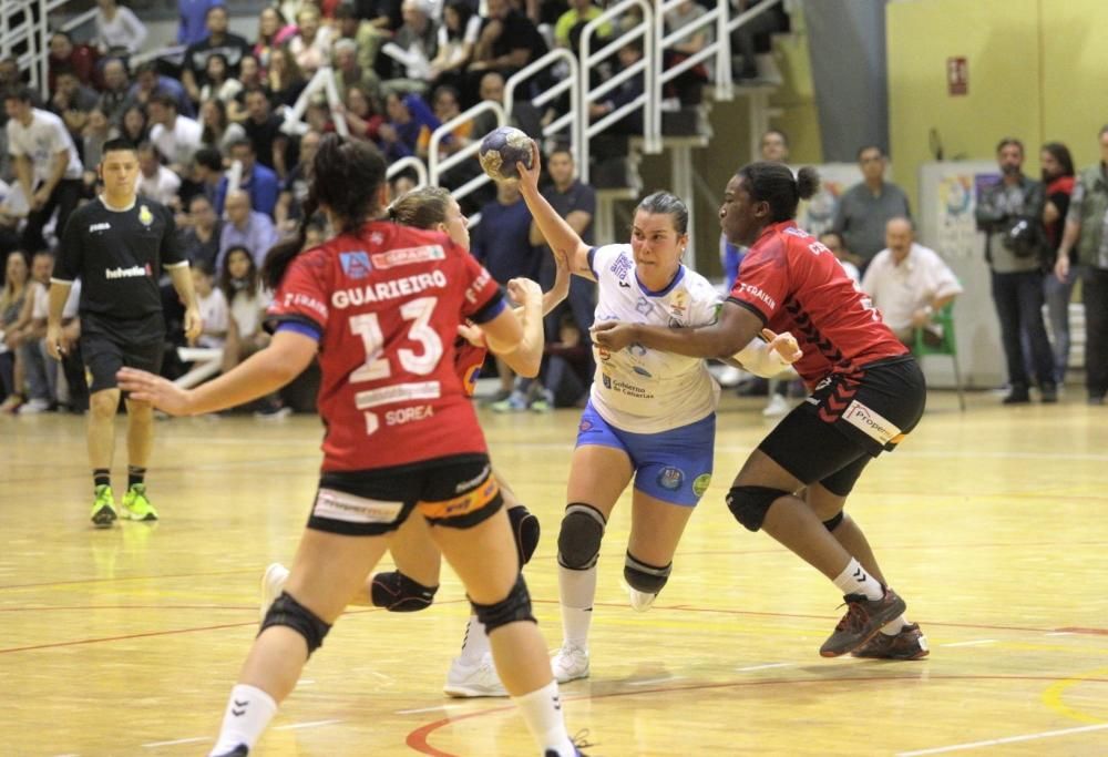 Partido de balonmano femenino Salud-Granollers