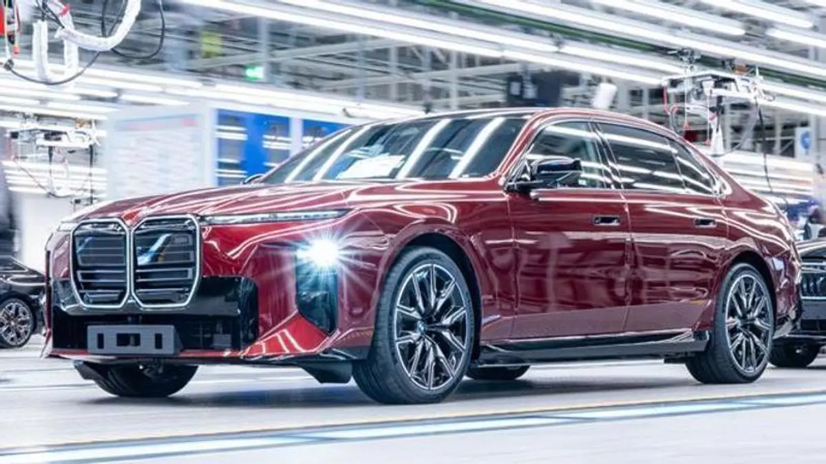 BMW renueva el Serie 7 con la mayor actualización tecnológica de su historia