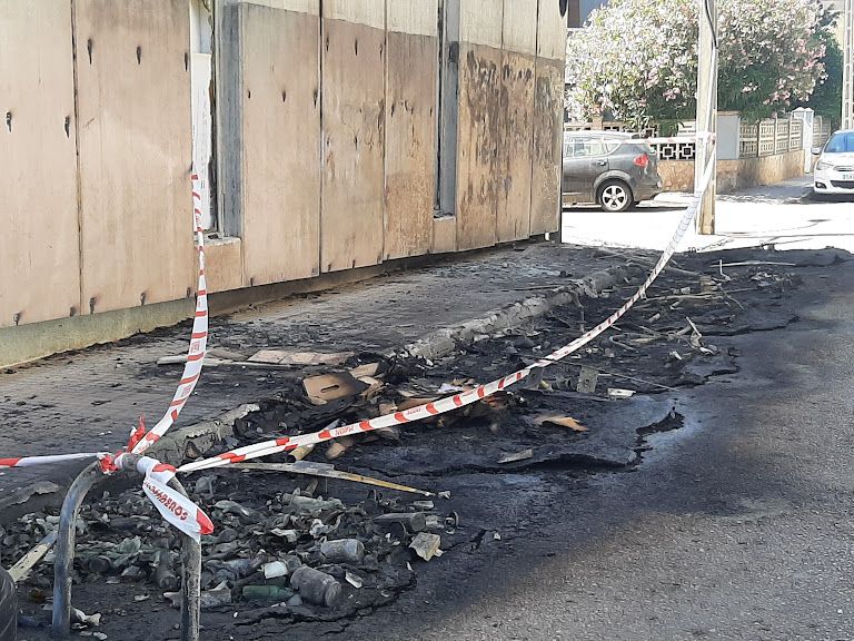 Alarma por el incendio de contenedores en la calle Pablo Iglesias de Palma
