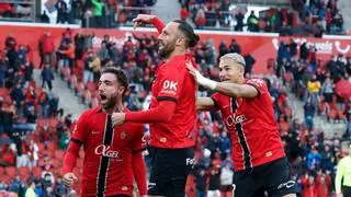 Vedat Muriqi reina en la locura de Son Moix