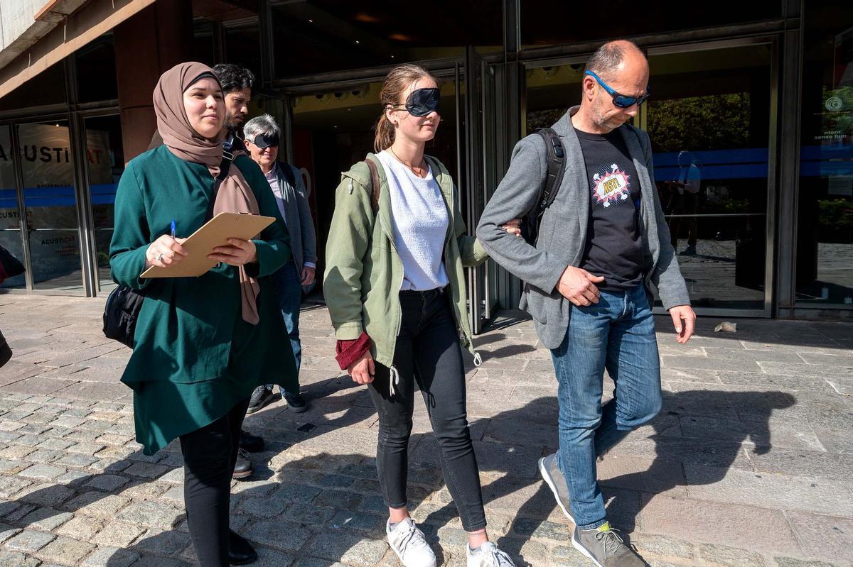 Passeig d'escolta per identificar zones acústiques tranquil·les