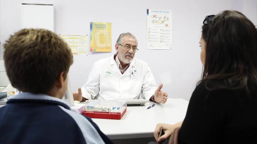 La ratio de tarjetas por médico sube pero aún sigue entre las más bajas del país