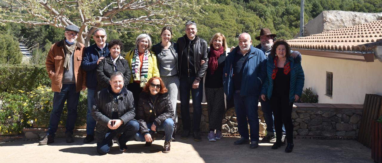 El grupo posando en la finca La Esperanza de Caprala en Petrer.