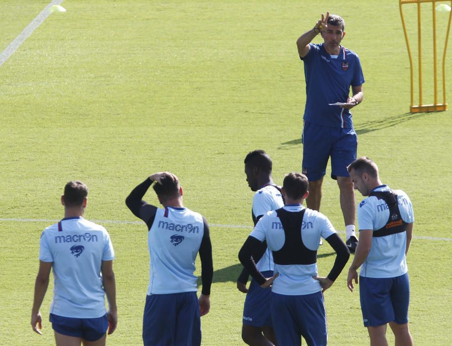 Las mejores imágenes del entrenamiento del Levante UD