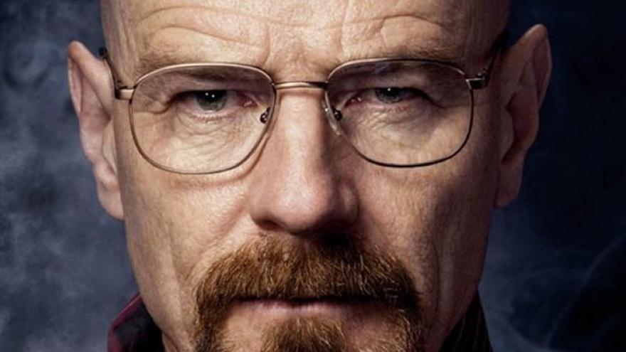 Bryan Cranston, caracterizado como Walter White.