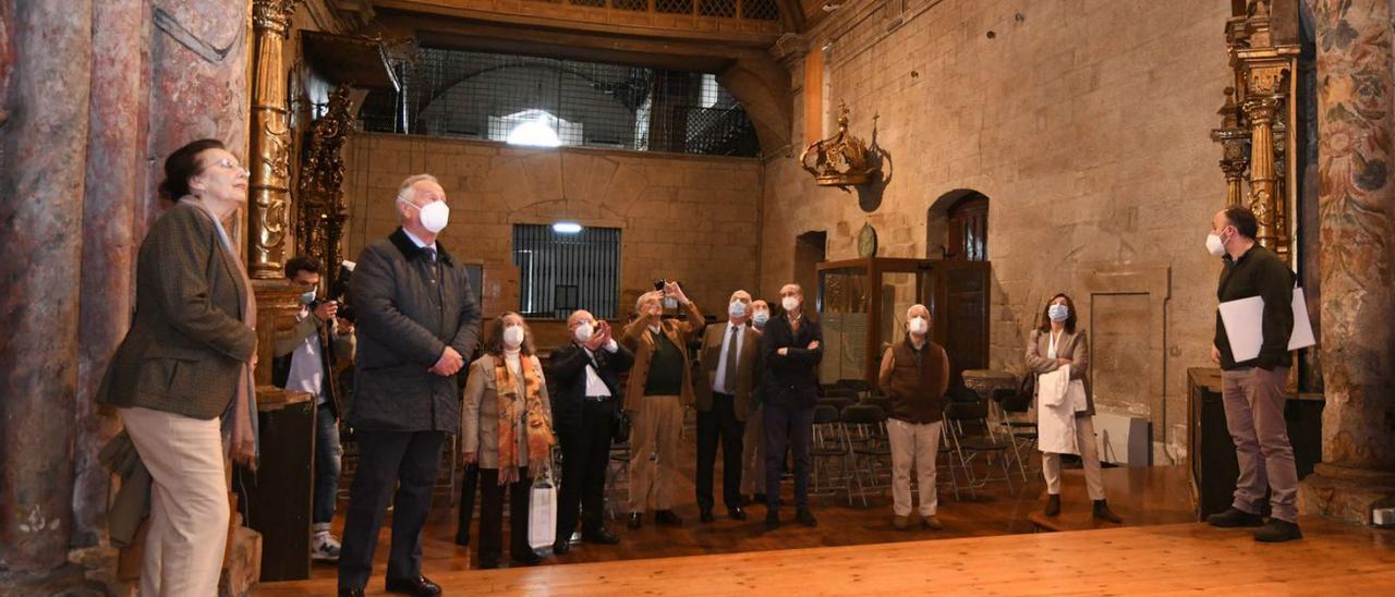 Visita a Santa Clara de alumnos de Historia del Arte y miembros del Cuerpo de la Nobleza del Antiguo reino de Galicia.