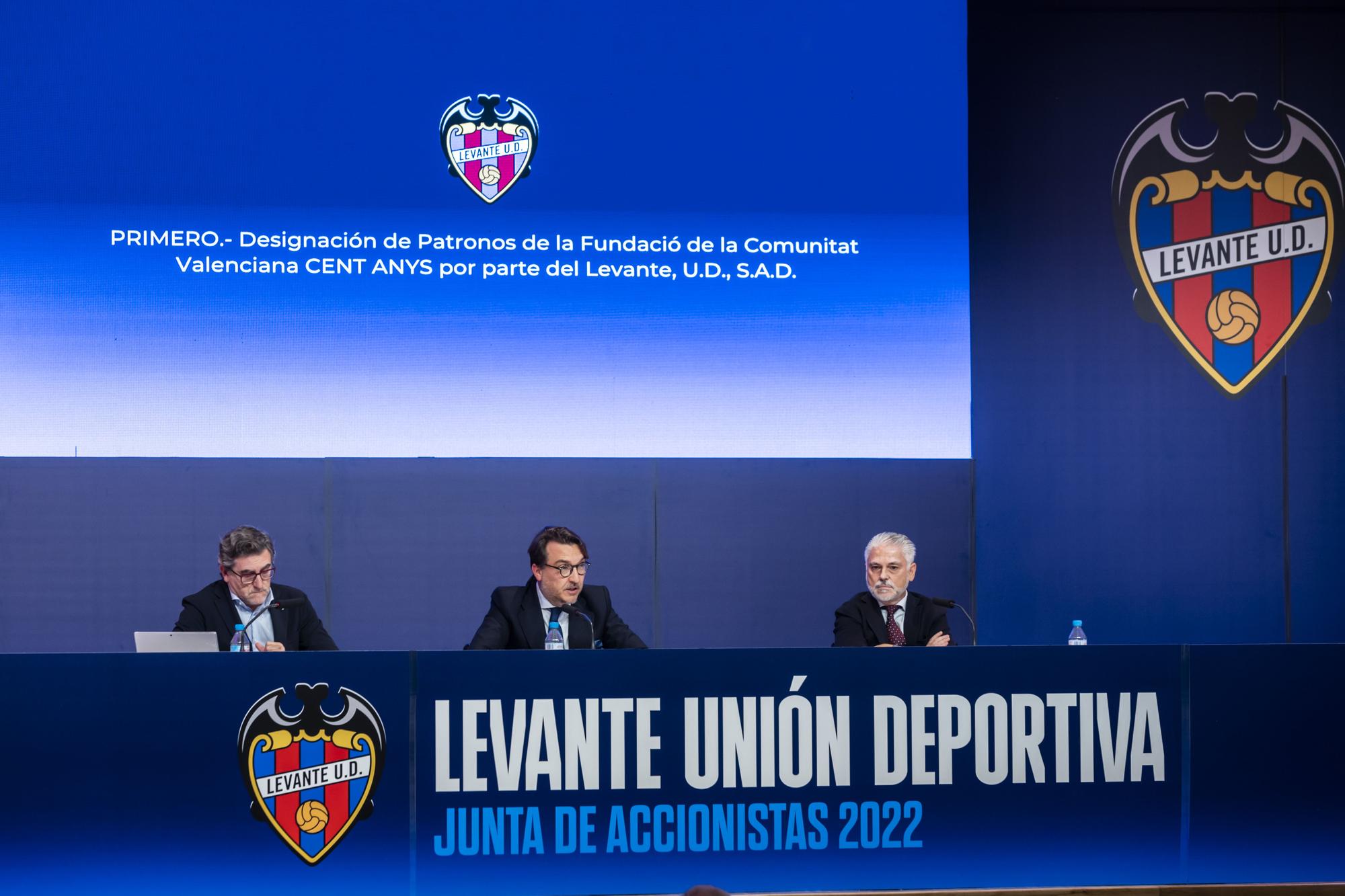 La Junta General de Accionistas del Levante UD, en imágenes