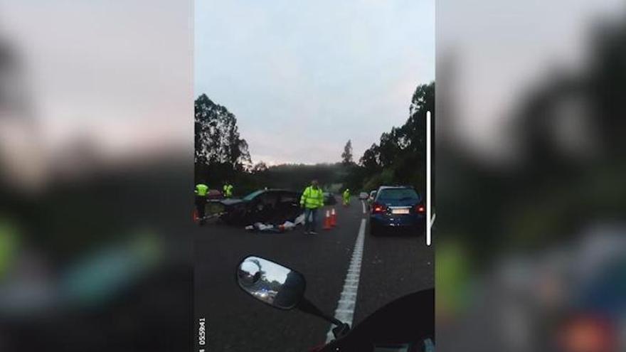 Tres heridos en un choque entre dos coches en la AS-II a la altura de Gijón