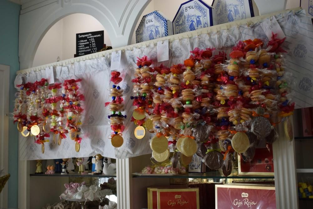 Rosarios y ‘panellets’, tradición en Tots Sants