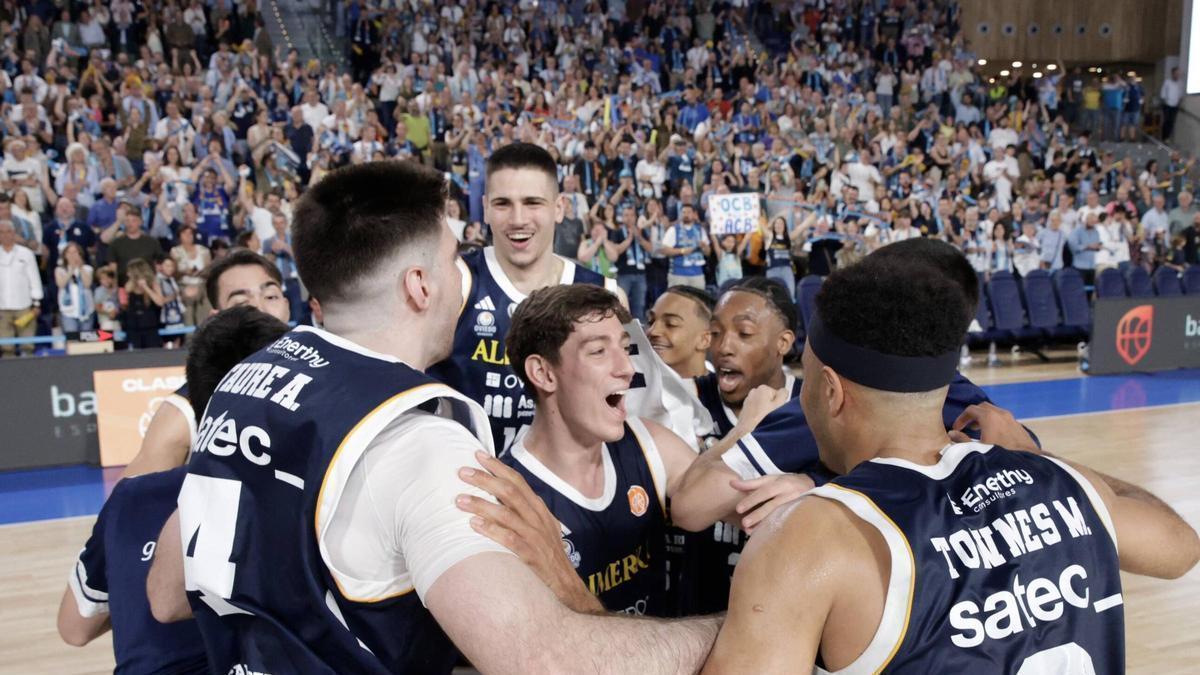 El Alimerka Oviedo Baloncesto se impone al Inveready Gipuzkoa en una noche para la historia y luchará por el ascenso a la ACB