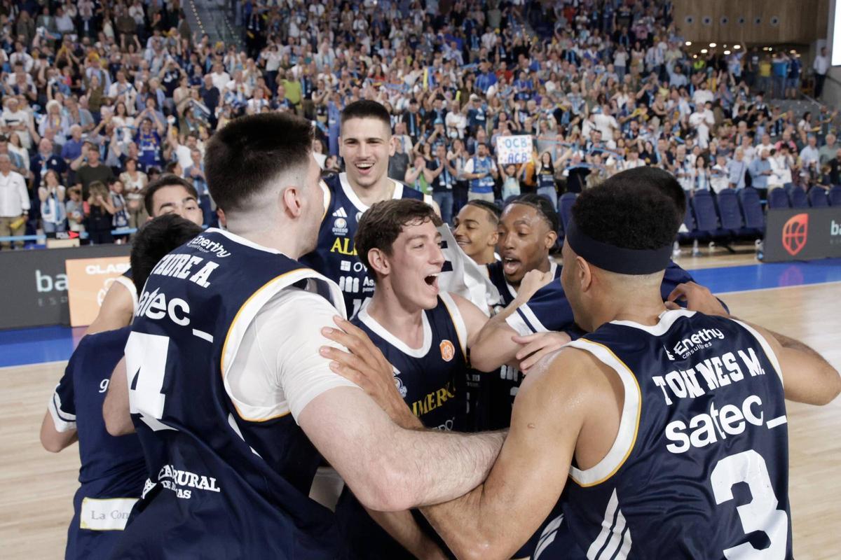 El Alimerka Oviedo Baloncesto se impone al Inveready Gipuzkoa en una noche para la historia y luchará por el ascenso a la ACB