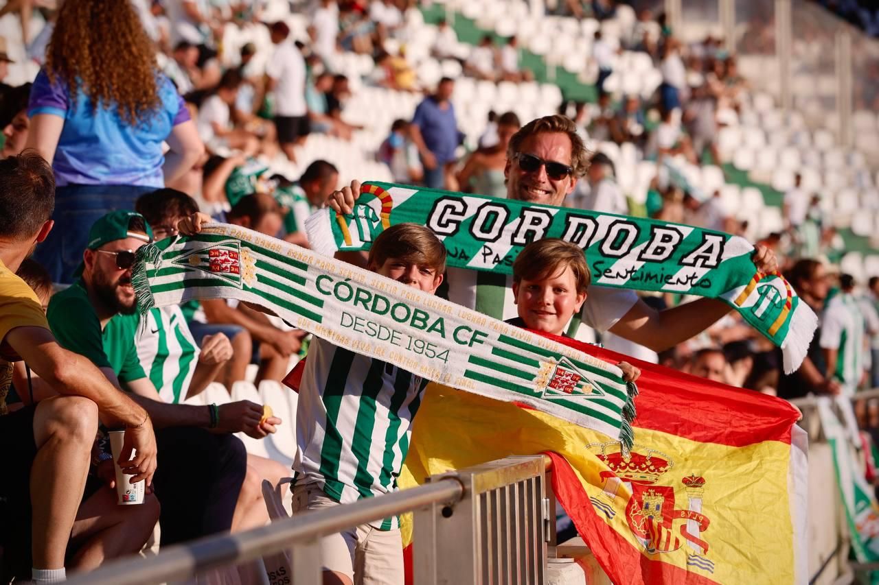 Córdoba CF-Barcelona Atlétic | La afición cordobesista, en imágenes