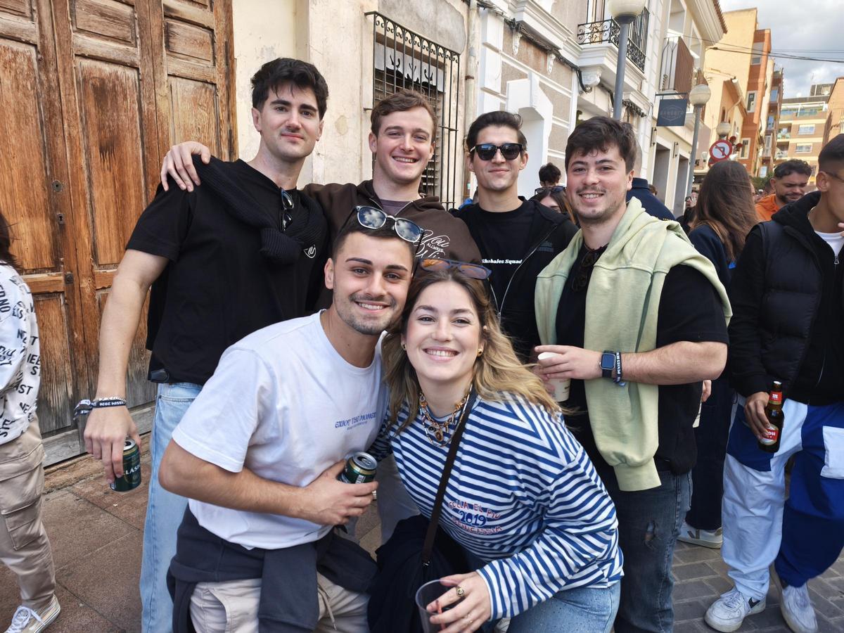 Las mejores imágenes del Día de las Peñas en las fiestas de Benicàssim