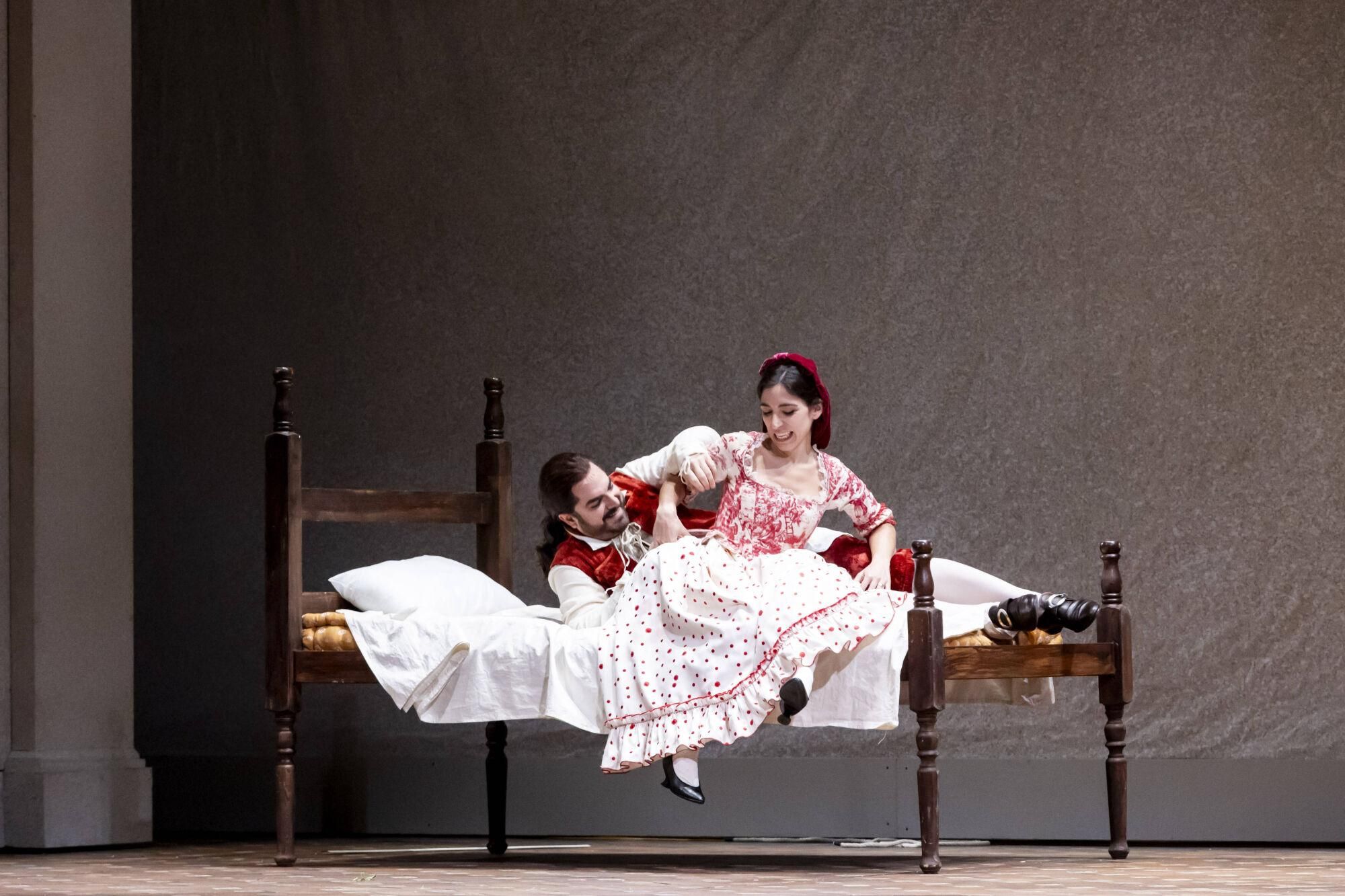 EN IMÁGENES: Ensayo en el Campoamor de la ópera "Las bodas de Fígaro"