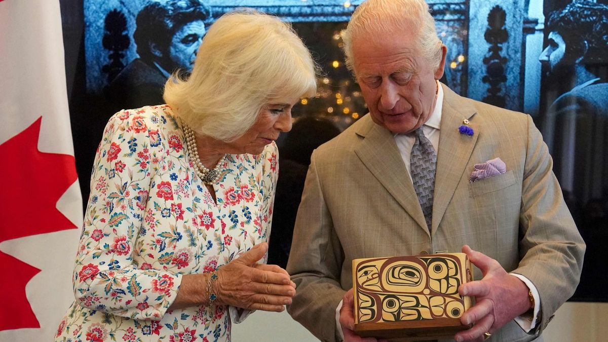 Los reyes Camila y Carlos en un acto en la Casa de Canadá, el pasado 20 de mayo.