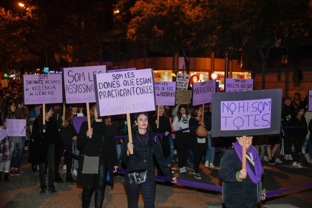 25-N: Demo gegen Gewalt an Frauen auf Mallorca