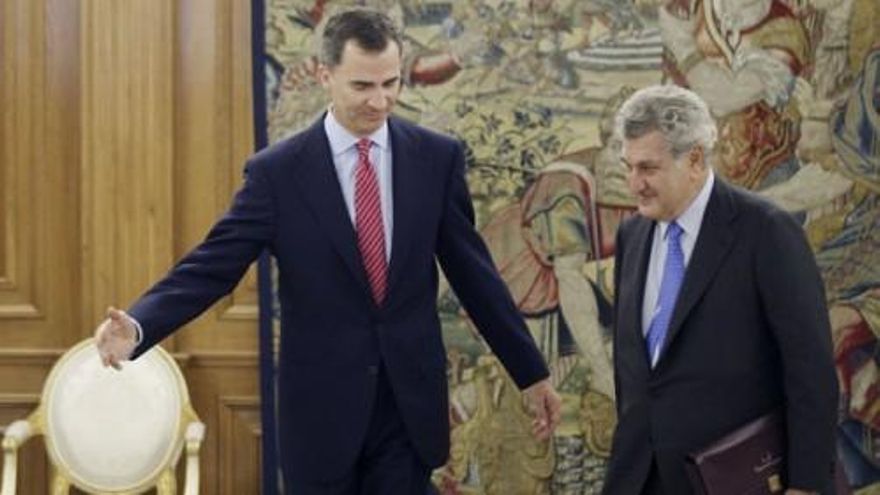 Felipe VI recibe a los representantes de los poderes legislativo y judicial