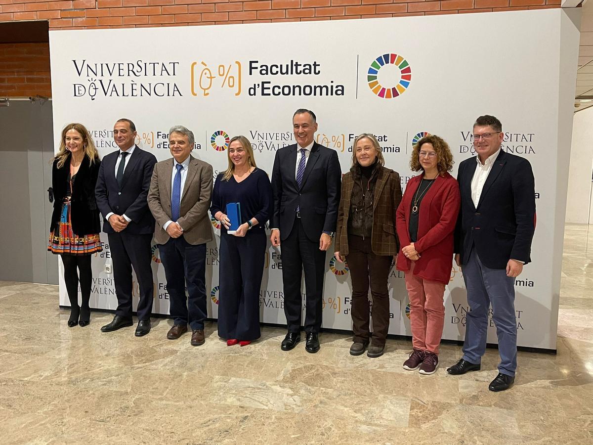 EVENTO. Imagen de la presentación de los galardones de este año en la Facultat d’Economía de la UV.