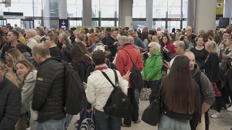 Mantienen la convocatoria de huelga de limpieza en el aeropuerto de Palma