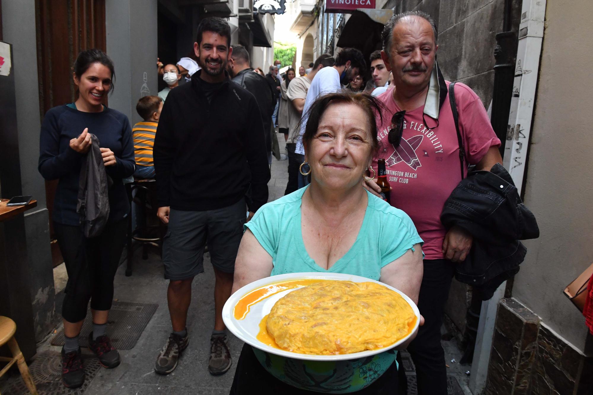 El Bar Galicia logra por primera vez el premio a la mejor tortilla de Betanzos