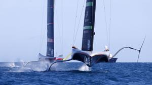 Ineos y Luna Rossa compiten en la final