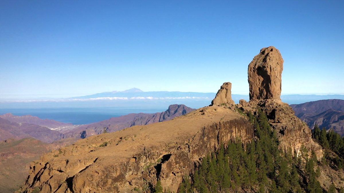El Roque Nublo con el Teide al fondo