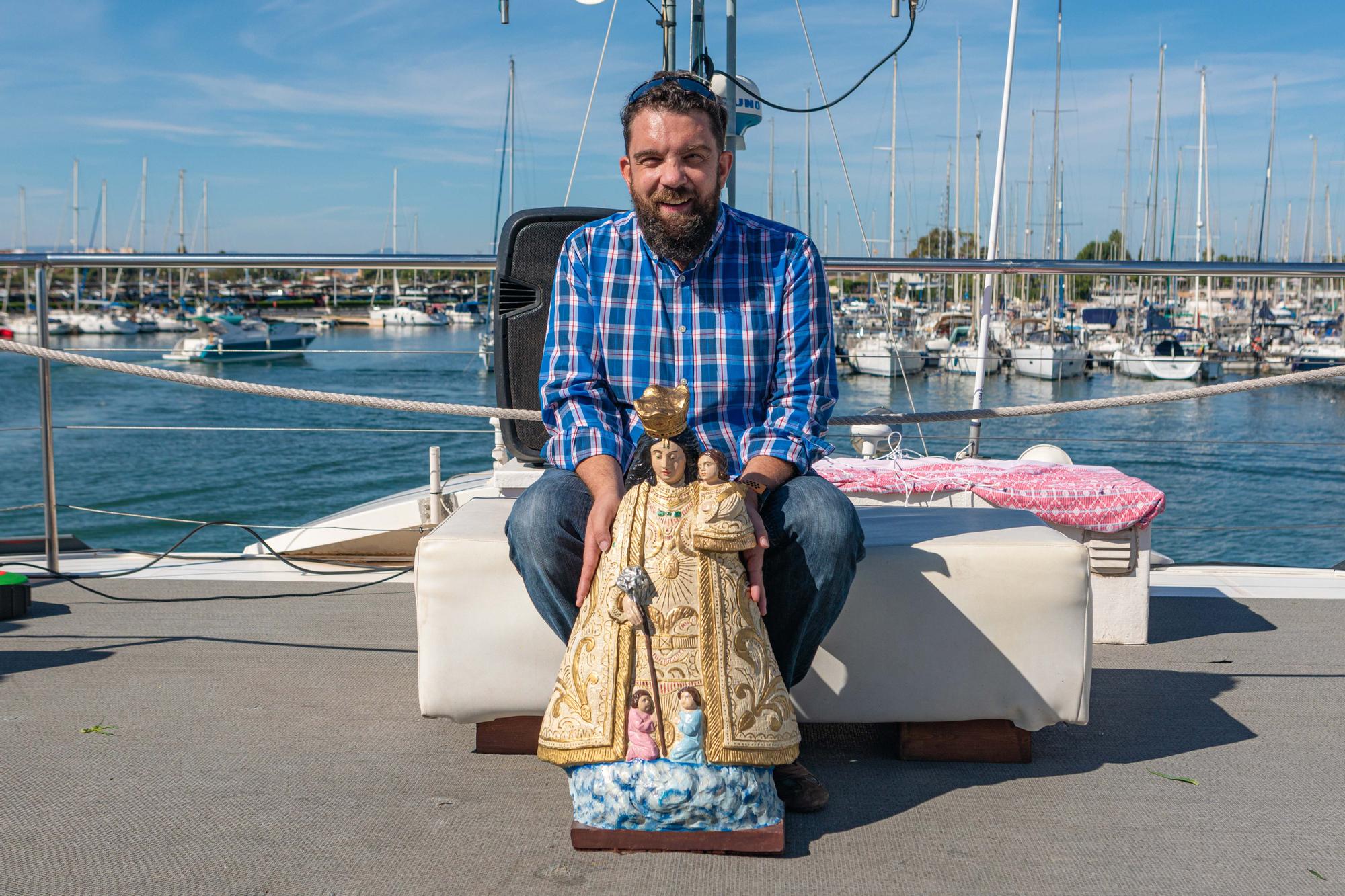 Las fallas del Marítim recuperan la Ofrenda Marinera