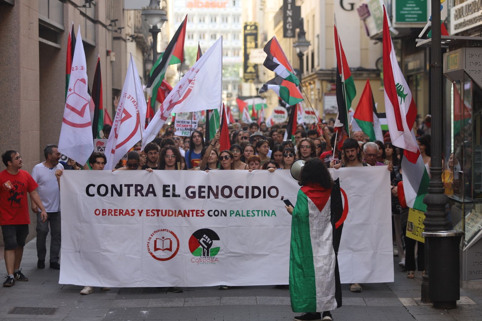La manifestación estudiantil por Palestina, en imágenes