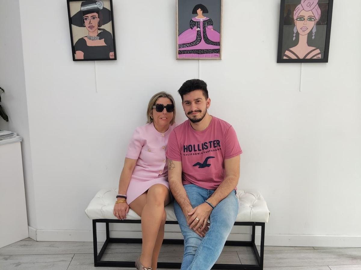 Andrea Herrero y Daniel Acuña, en la exposición.
