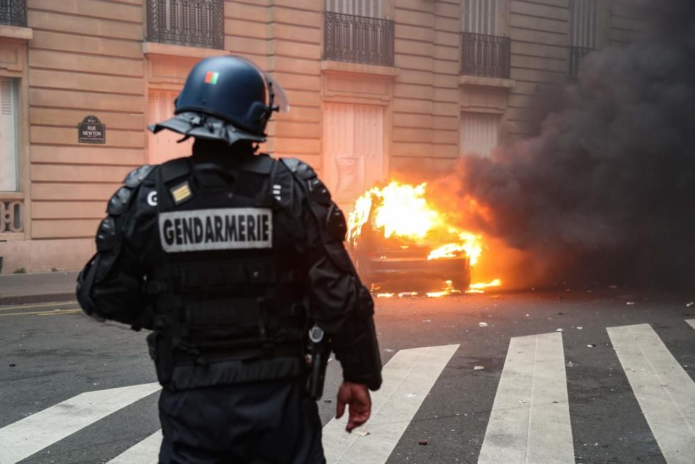 Protesta de los ''''chalecos amarillos'''' en París