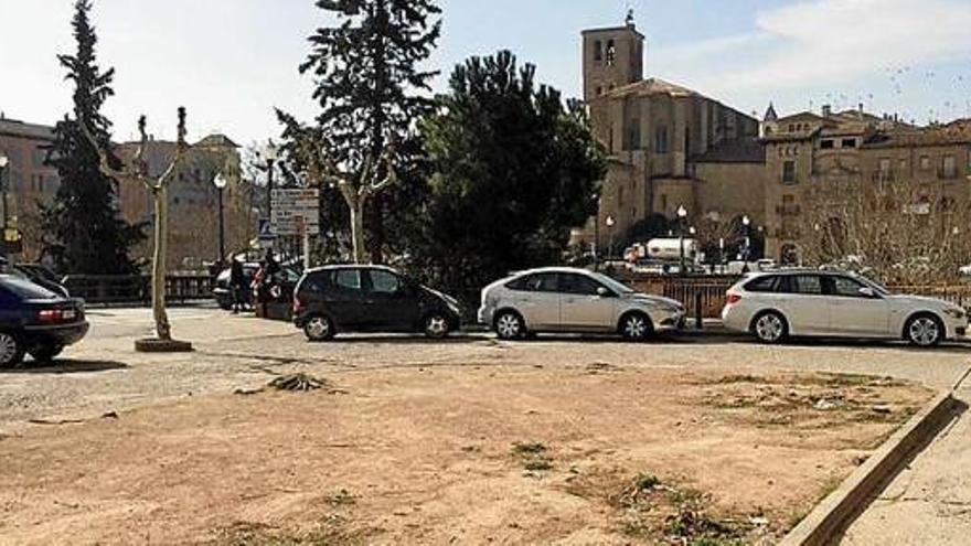 Placeta de l&#039;edifici Àries a l&#039;avinguda del Pont