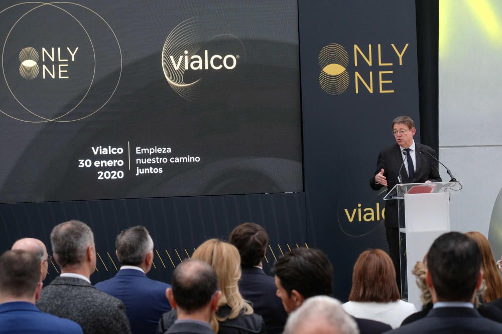 Ximo Puig inaugura la nueva fábrica de aluminio de Vialco en Villena