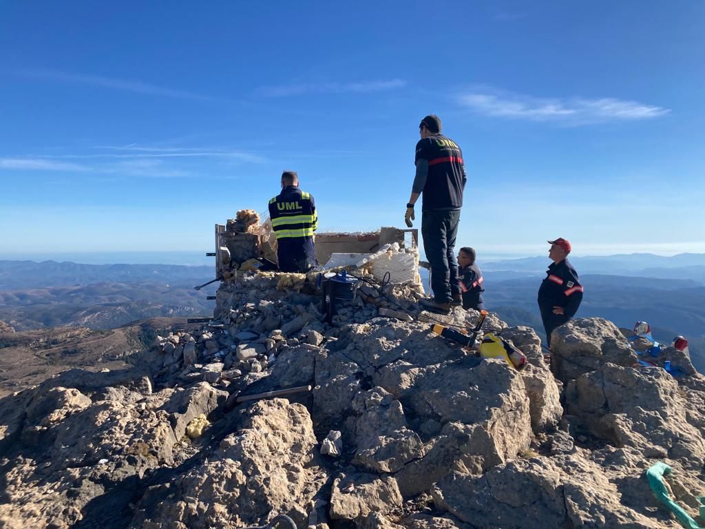 Así ha quedado el techo de Castellón después de retirar la caseta que coronaba el 'Gegant de Pedra'