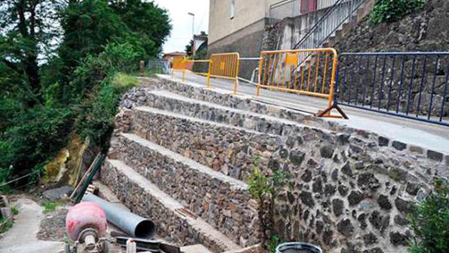 El mur del carrer Antoni Moner de la Canya.