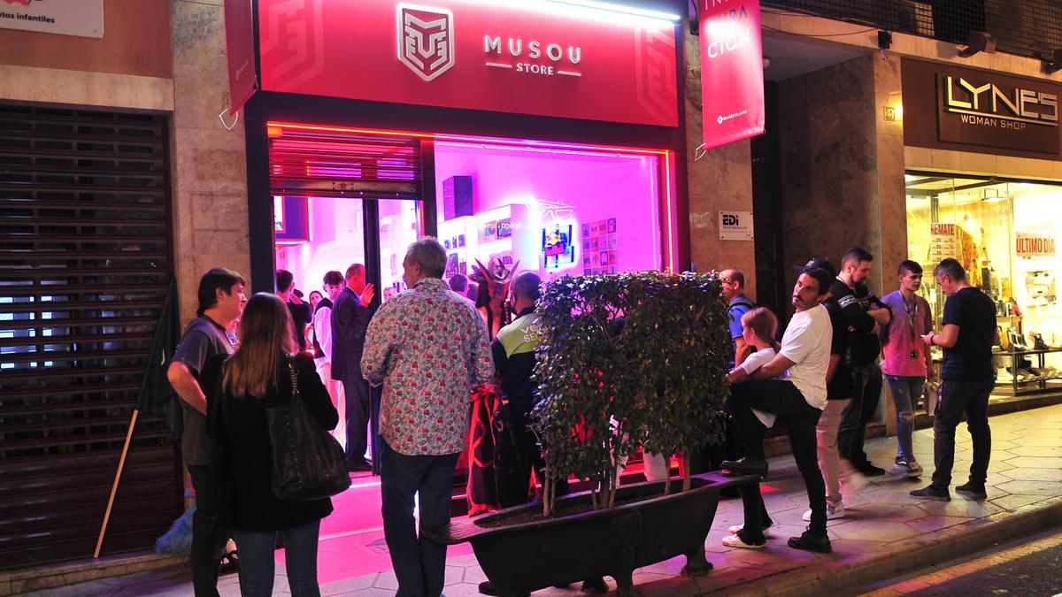 Musou Store está ubicada en la calle del Teatro, en pleno centro de Alicante.