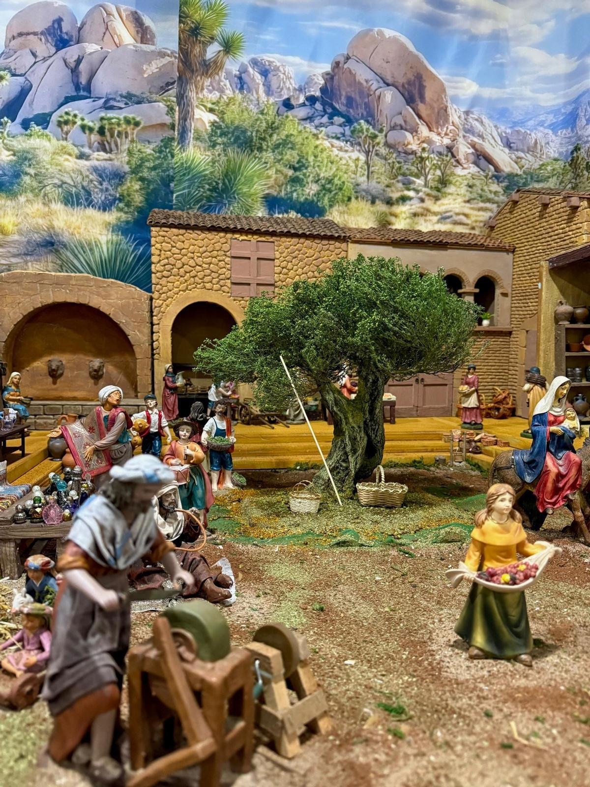 Fotogalería I El presidente de la Junta de Festes de Vila-real inaugura su espectacular belén