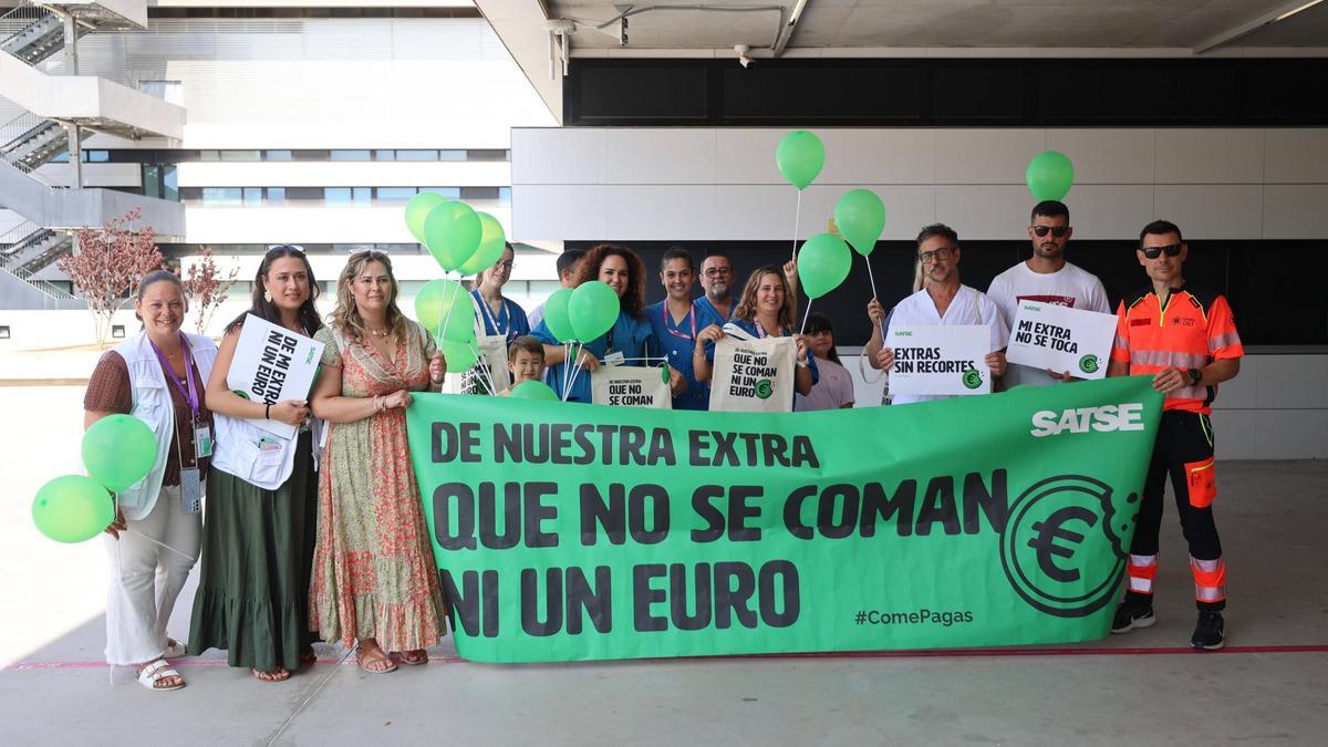 IBIZA MANIFESTACION DE ENFERMEROS Y FISIOTERAPEUTAS EN HOSPITAL CAN MISSES