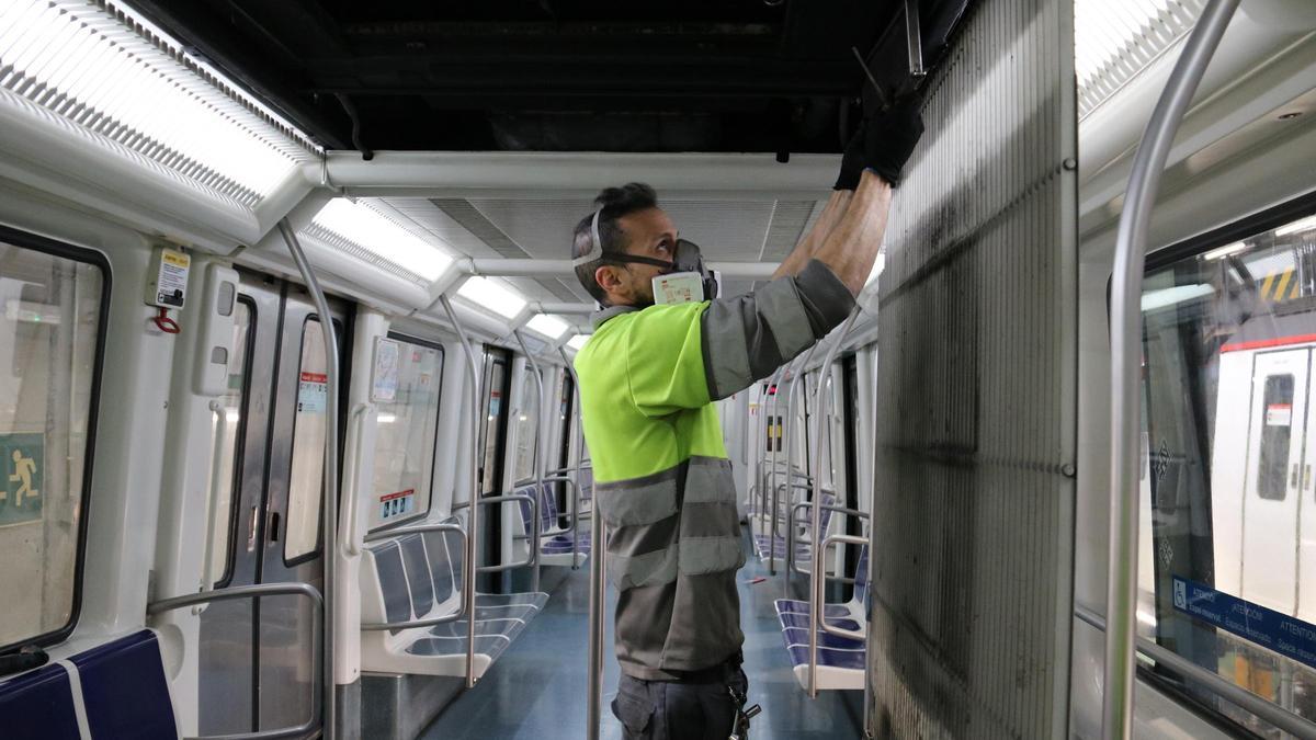 TMB ya ha retirado el 90% del amianto del metro de Barcelona