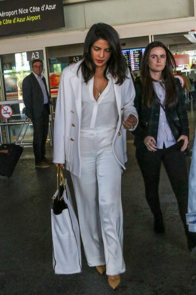 Priyanka Chopra en el aeropuerto de Cannes