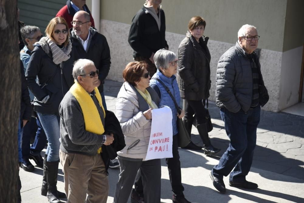 Balsareny rebutja amb cultura popular les accions