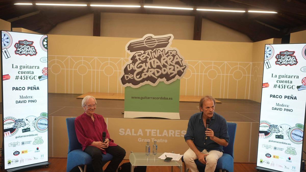 Paco Peña y David Pino, en el ciclo 'La guitarra cuenta', este martes.