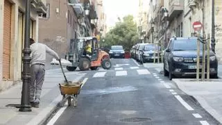 Diez meses para reformar dos calles en Alicante... y diez meses para no acabar dos plazas