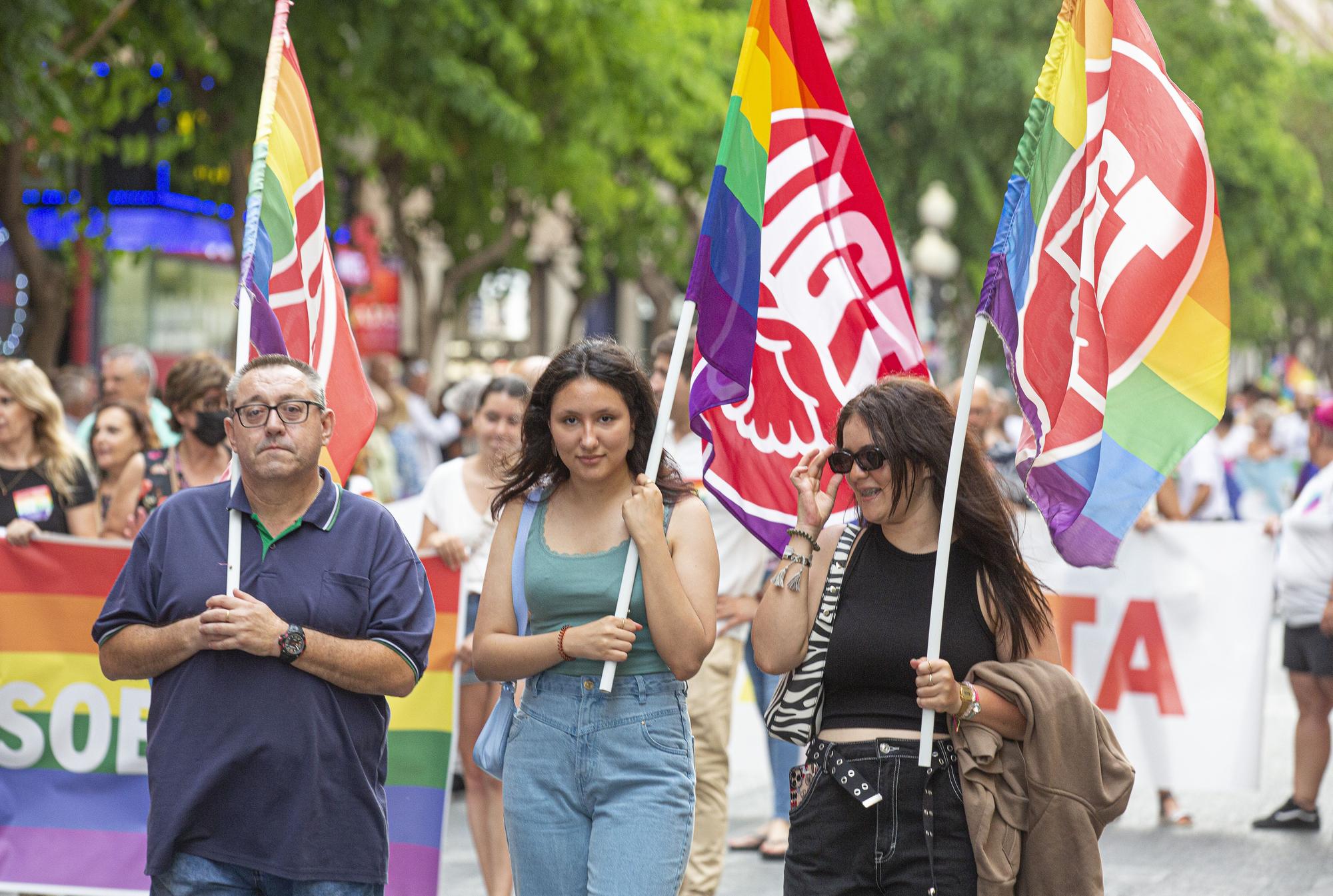Alicante celebra la primera manifestación del Orgullo 2022