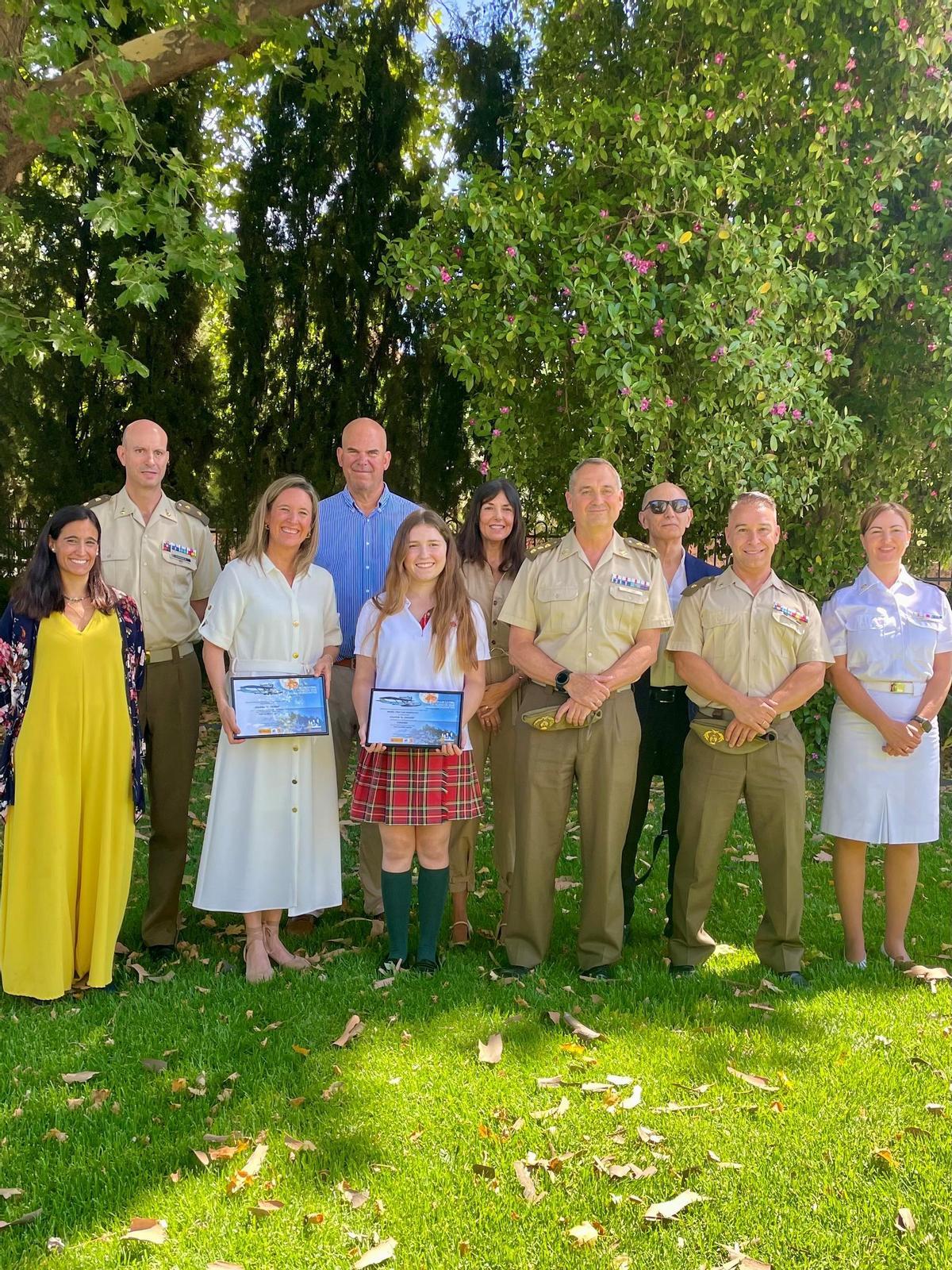Mabel Ventoso, estudiante del colegio El Encinar de Córdoba, obtiene el premio otorgado por el Ministerio de Defensa.