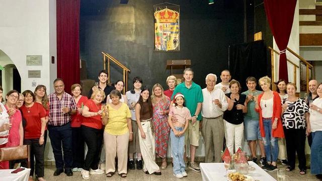 Reunión de varios miembros del Centro Zamorano de Buenos Aires. Entre ellos, Néstor Seijas, presidente del centro.