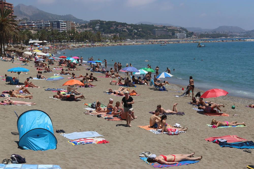 A dos semanas del inicio del verano, La Malagueta, La Misericordia y Sacaba presentaron una gran afluencia de bañistas por las altas temperaturas en la ciudad