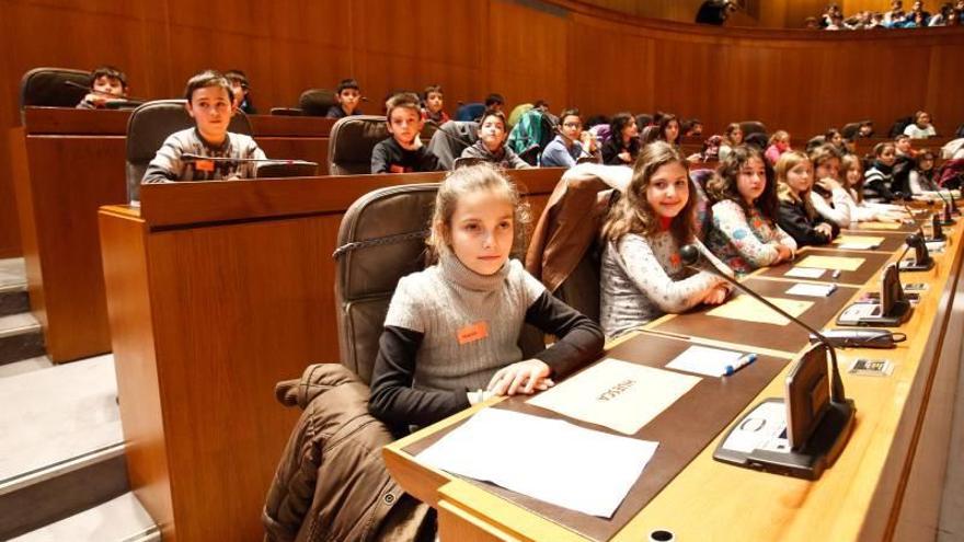 Cerca de 600 escolares eligen el lunes a representantes del pleno infantil