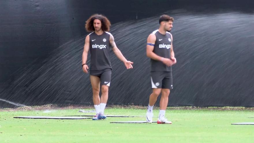 El drama del Chelsea... ¡con los aspersores!